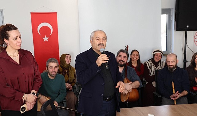 Büyükgöz huzurevi sakinlerini ziyaret etti