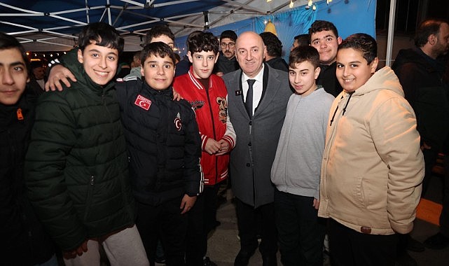 Camide ‘Hacivat Karagöz’ gösterisi krize dönüştü!