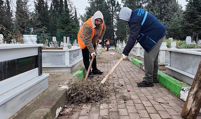 Camiler ve mezarlıklar Ramazan’a hazır