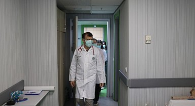 Doktor radyocu, 15 yıldır yayın yapıyor