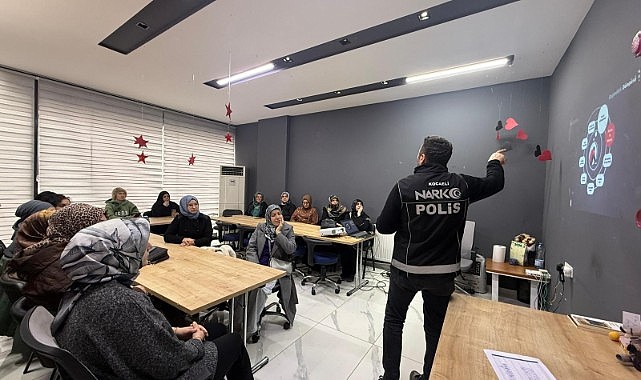 “En İyi Narkotik Polisi Anne” eğitimi ilgi gördü