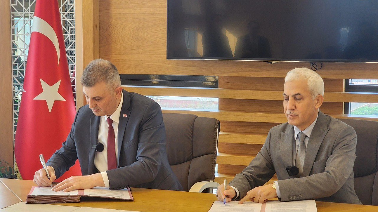 Gölcük Belediyesi’ de dijitale ayak uyduruyor