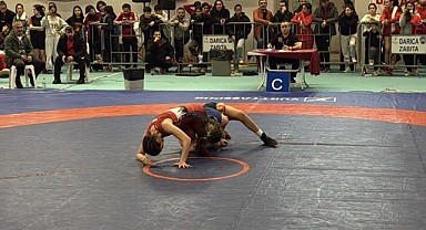 Güreş rüzgarı Darıca’da esti!