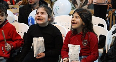 İzmit’teki kardeşlik sofrası dolup taşıyor  