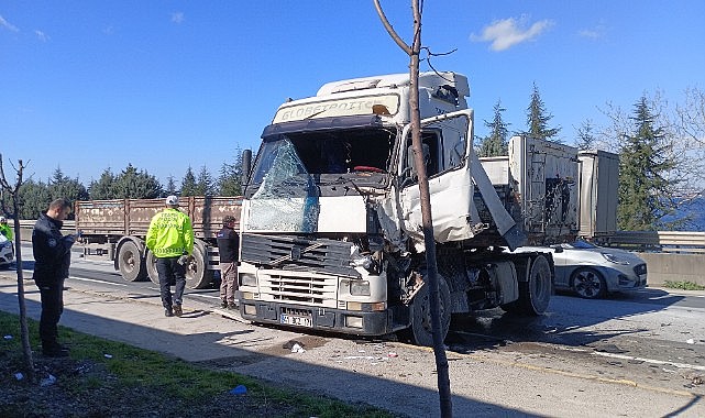 Kazadan kaçarken tırlar çarpıştı! 1 kişi yaralandı
