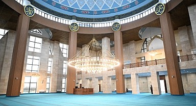 Kent Meydanı Camii ilk teravihle açılıyor