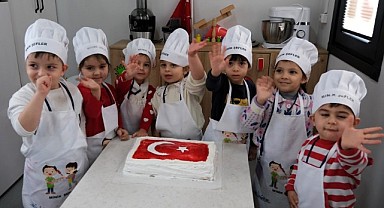 Lokomotif’te ilk ders zili “Bayrak Sevgisi” ile çaldı