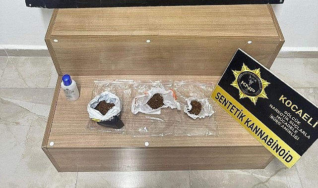 Narkotik baskınında 11 şüpheli yakalandı