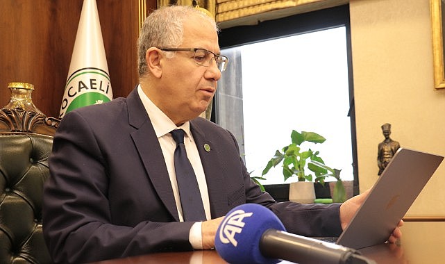 Rektör Cantürk, yılın karelerini oyladı