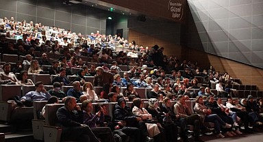 Şehir Tiyatroları sanatseverlerle buluşuyor