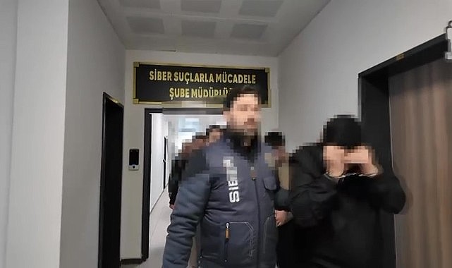 Siber dolandırıcıların cep telefonları çamaşır makinesinden çıktı