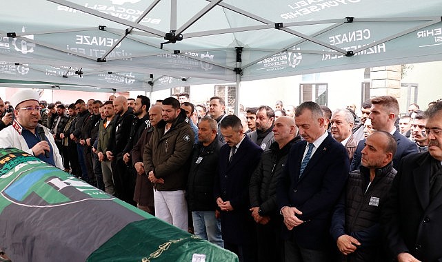 Tribünden düşerek ölen taraftarın cenazesi defnedildi