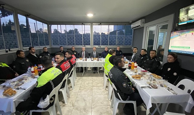 Vali Aktaş, polislerle iftar açtı