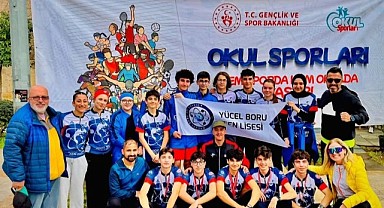 Yücel Boru Fen Lisesi Adana’dan şampiyon döndü!