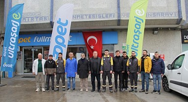 Akaryakıt istasyonunda İstiklal Marşı okundu