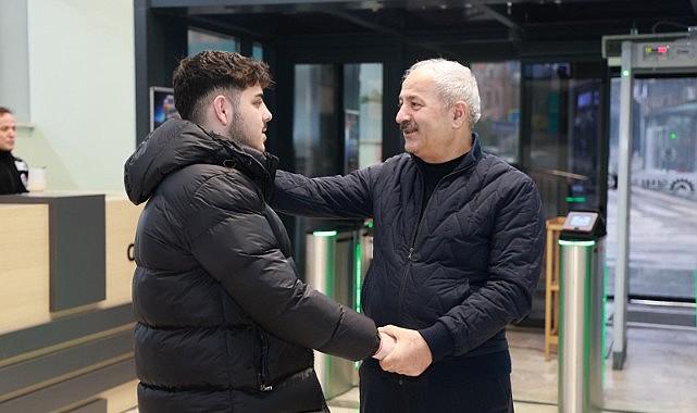 Büyükgöz, gençleri yalnız bırakmıyor