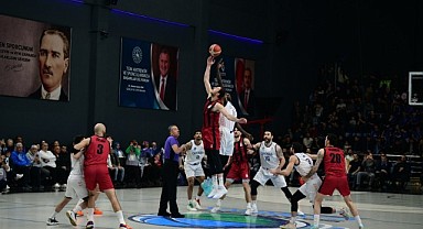 Çayırova son saniye basketiyle liderliği kaptı!