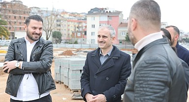Çiftçi, kent meydanındaki çalışmaları inceledi