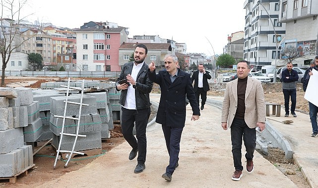 Çiftçi, kent meydanındaki çalışmaları inceledi