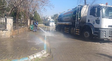 Dilovası’nda caddeler yıkanıyor