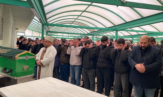 Evinde rahatsızlanan adam hayatını kaybetti!