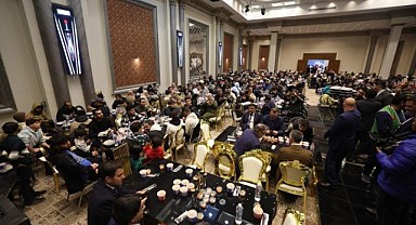 Gazze'den Mısır'a sığınan aileler aynı sofrada buluştu