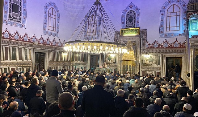 Kadir Gecesi camilerde idrak edildi