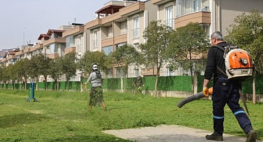Kartepe’de park ve yürüyüş yolları temizleniyor