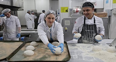 Üniversite öğrencileri iyilikte yarışıyor