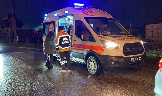 Yola dökülen sıvı kazaya sebep oldu! 3 kişi yarandı