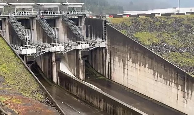 Yuvacık Barajı doldu! Kapaklar açıldı