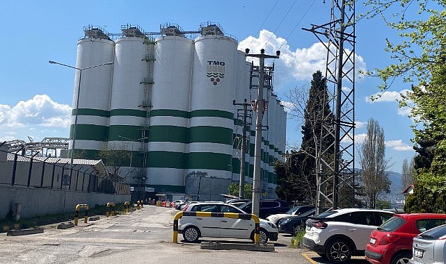 12. kattan düşen işçi ağır yaralandı