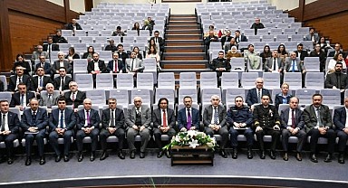 Bağımlılıkla mücadelede ortak akıl vurgusu yapıldı