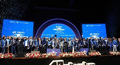 Bakan Kacır, 407 yazılımcı gencin heyecanını paylaştı