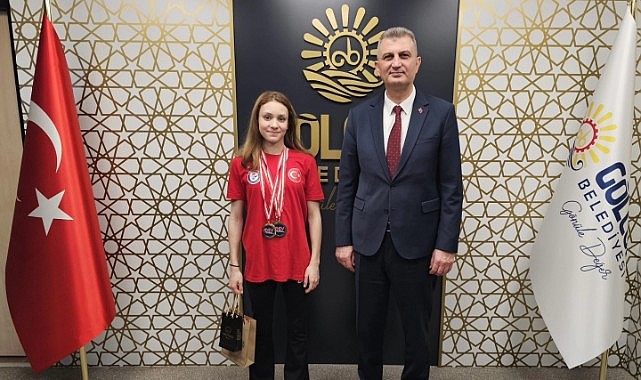 Başkan Sezer, şampiyon Alara ile bir araya geldi