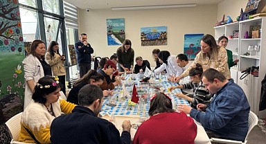 Cam atıklar, minik ellerde sanata dönüştü