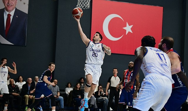 Çayırova, şampiyonluğa bir adım daha yaklaştı