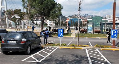 Çift taraflı parka zabıta müdehale etti