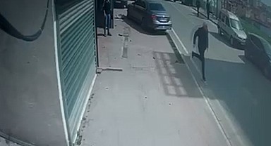 ‘Çocuğumu tehdit etti’ dediği motosikletliye çarptı!