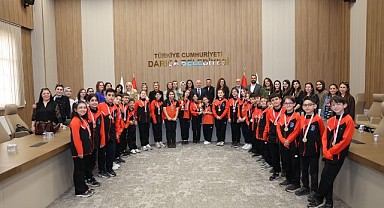 Darıca’nın halk oyunları ekibi il birincisi oldu
