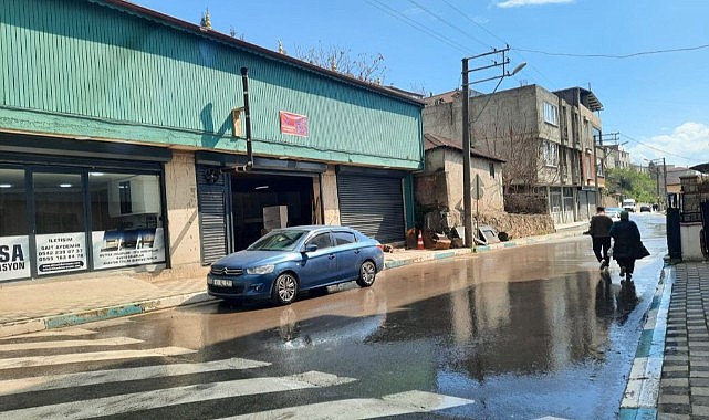 Dilovası’nda cadde ve sokaklar sabunlu suyla yıkandı