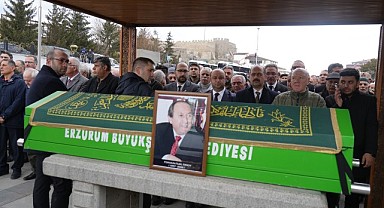 Gazeteci Feridun Fazıl Özsoy son yolculuğuna uğurlandı 