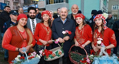 Gebze'de renkli Romanlar Günü kutlaması