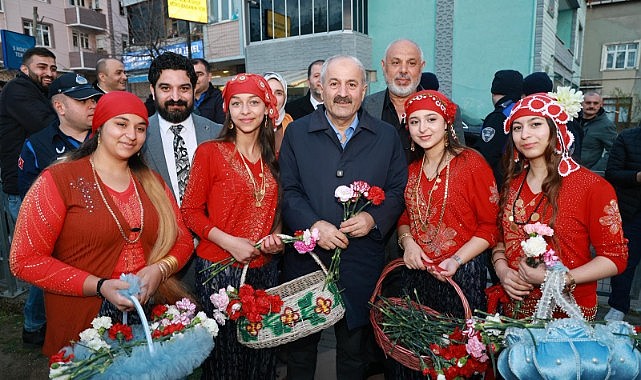 Gebze'de renkli Romanlar Günü kutlaması