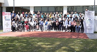 Gençler ve özel bireyler sakız kokulu kolonya üretti