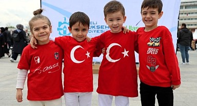 İzmit Meydan çocuk kahkalarıyla şenlendi