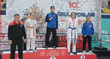 Kartepeli sporcular madalyaları topladı