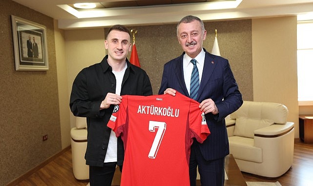 Kerem Aktürkoğlu, Büyükakın’ı ziyaret etti