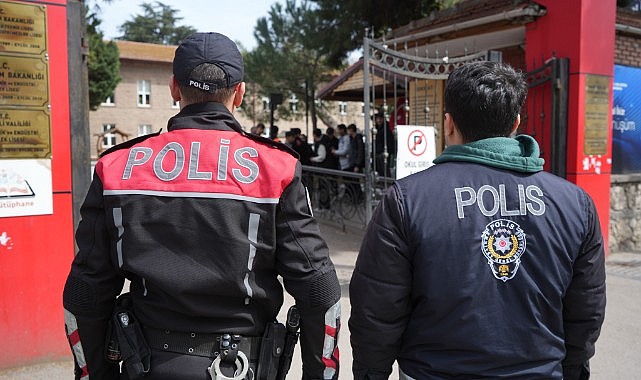 Kocaeli’de okul önlerinde polis önlem aldı!