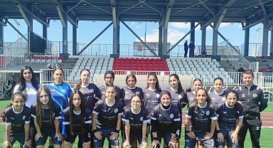 Körfez’in U-15 kızları sezona galibiyetle başladı